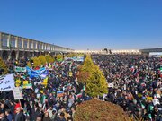 ببينيد/ حضور مديران و كاركنان اداره كل راهداري و حمل و نقل جاده اي استان اصفهان در راهپيمائي 22 بهمن