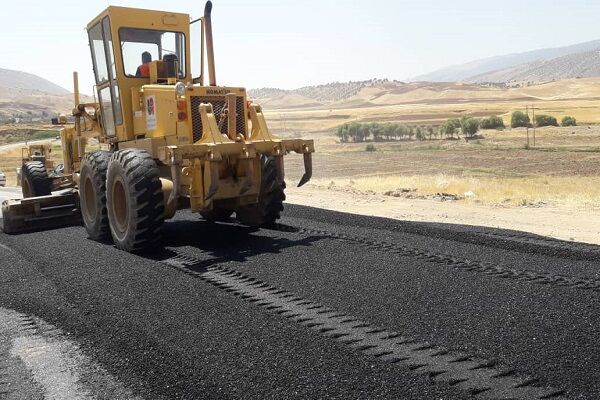 جاده های ایلام با بیش از ۹ هزار تن آسفالت لکه گیری شد لکه گیری محورها