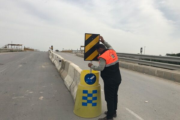 ایجاد ۶ هزار و۸۰۰ عدد دپوی خاکی در دماغه ها ونقاط پر برخورد راههای استان اردبیل  نصب بیش از 2500  تابلو و علائم ایمنی در جادههای مرکز استان