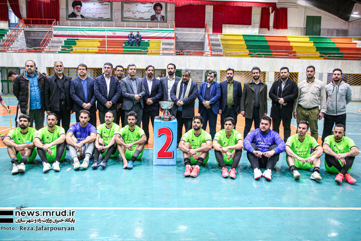 تیم فوتسال حراست وزارت راه و شهرسازی نایب قهرمان جام سردار شهید سلیمانی شد فوتسال
