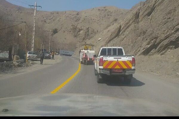 خطکشی ۲۷ کیلومتر از محور کرج- چالوس خط کشی محور کرج- چالوس