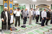 ببینید | تقدیر از فعالان اقامه نماز در وزارت راه و شهرسازی