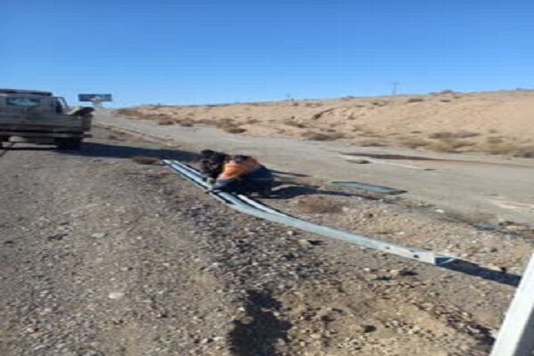 پاکسازی و زیباسازی حریم راههای شرق استان سمنان در آستانه نوروز انجام شد پاکسازی حریم