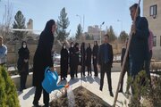 کاشت نهال در محل راه و شهرسازی خراسان شمالی