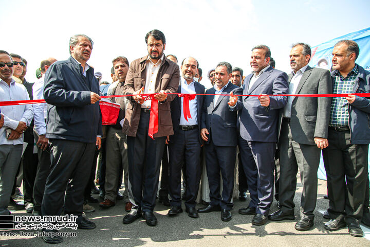 بهره برداری از ۲۵ کیلومتر بزرگراه نوار ساحلی جنوب کشور در هرمزگان ببینید | سفر وزیر راه و شهرسازی به استان هرمزگان