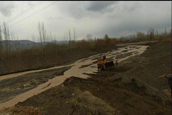 تنقیه ۵۳۶ عدد پل در آذربایجان غربی طی سالجاری با هدف پیشگیری از  وقوع سیل Untitled.jpg