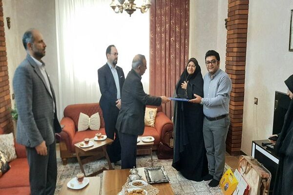 عزت و اقتدارایران از خون شهداست  مازندران