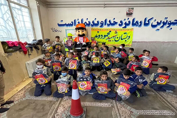 اجرای طرح آموزش دانش آموزان مدارس حاشیه راه در شهرستان پلدختر اجرای طرح آموزش دانش آموزان مدارس حاشیه راه در شهرستان پلدختر