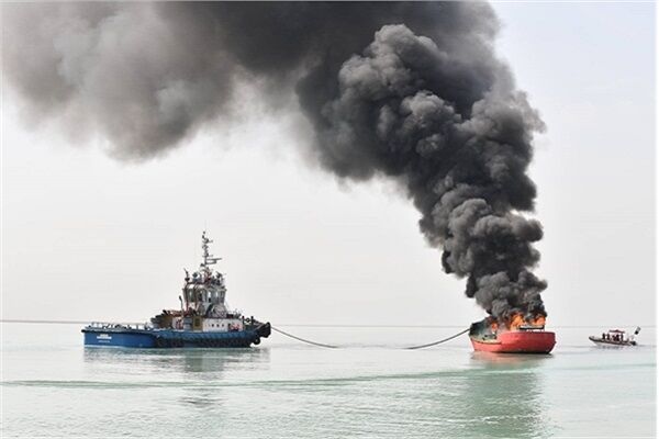 برگزاری مانور ترکیبی مدیریت شرایط اضطرار دریایی در مجتمع بندری امام خمینی(ره) مانور دریایی