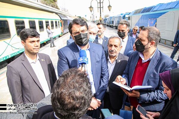 برنامهریزی برای جهش ظرفیت ناوگان ریلی با کیفیت در دو سال آینده وزیر صالحی