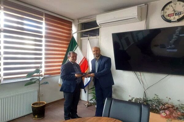 تقدیر معاون وزیر راه و شهرسازی از مدیرکل راه و شهرسازی استان آذربایجان شرقی تجلیل