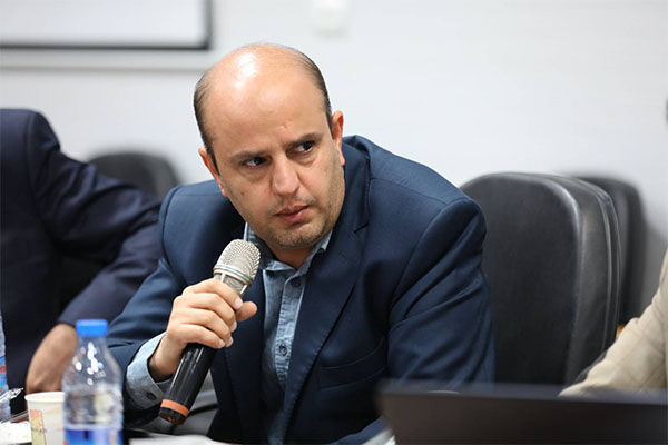 تعمیر و مرمت بیش از ۲ هزار علائم رانندگی در محورهای خرانق جهت ایجاد سفری امن برای مسافران نوروزی خرانق