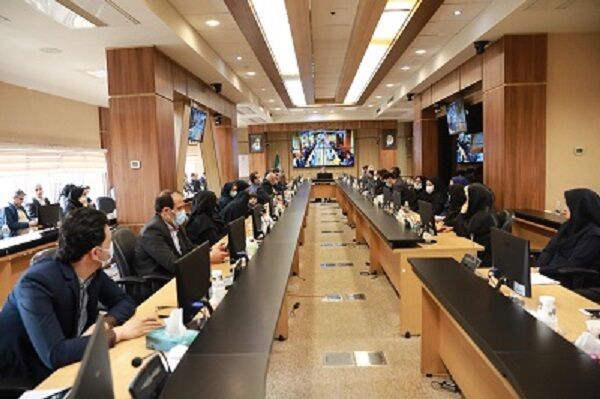 جلب همکاری بیش از یکهزار حلقه میانی داوطلب کار ویژه سال آینده شرکت بازآفرینی شهری ایران  نشست