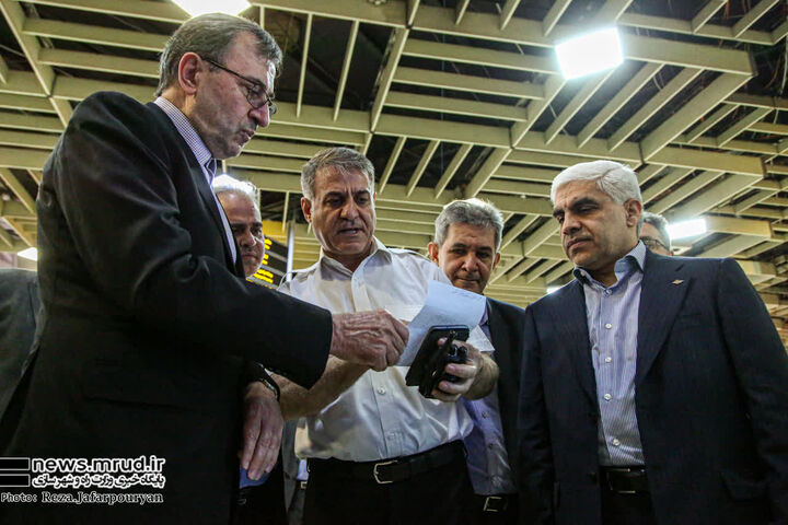 تلاش در جهت ارائه خدمات بهتر، سفرهای نوروزی ایمن تر و رضایت مسافران را رقم میزند ببینید | بازدید معاون حمل و نقل وزیر راه و شهرسازی از پایانه مسافربری و فرودگاه مهرآباد