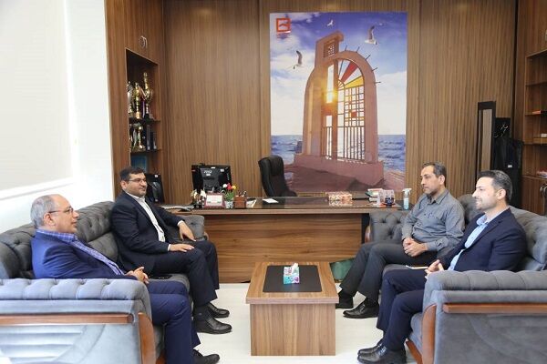 دیدار مدیر کل راه و شهرسازی بوشهر با مدیر شعب امور بانک مسکن بوش