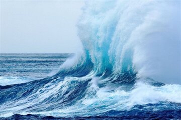 موج دریای طوفانی هشدار دریایی