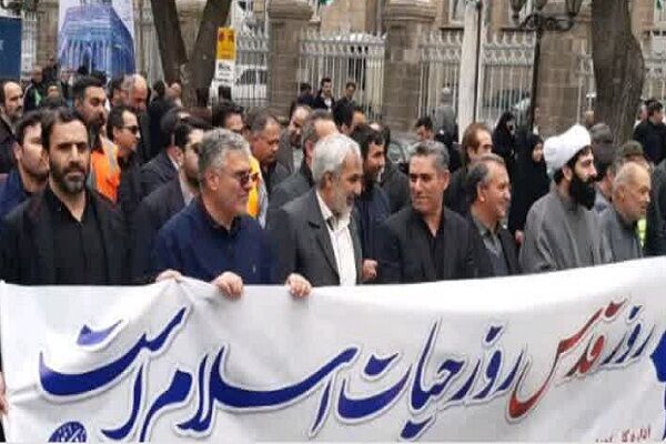 حضور مدیرکل و رئیس شورای هماهنگی امور راه و شهرسازی استان آذربایجان شرقی در راهپیمایی روز قدس حضور مدیر کل درراهپیمایی روز قدس