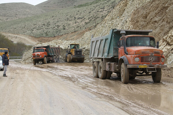 جذب ۱۰۰ درصدی اعتبارات پروژههای راهسازی سفر استانی رئیس جمهور به خلخال/ اتمام مطالعات پروژه احداث تونل خلخال به اسالم محبوب حیدری مدیرکل راه و شهرسازی استان اردبیل