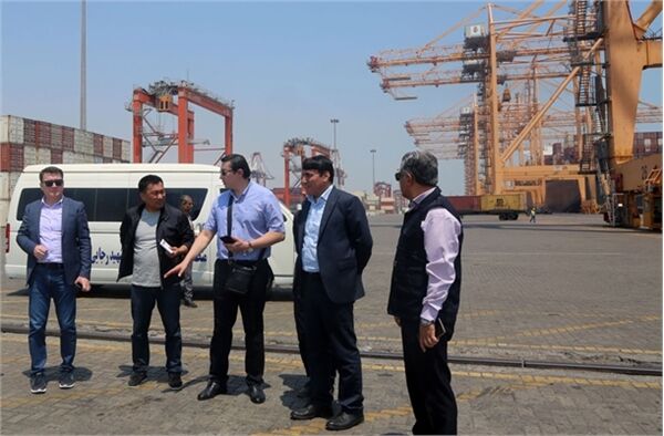 قزاقستانیها از بندر شهید رجایی  بازدید کردند بازدید