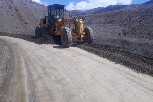 شن ریزی، شانهسازی و ریزش برداری از ۳۸ کیلومتر راه روستایی در خوی 752692f3-ce7e-4fff-a76c-3d93dc2fe28d.jpg