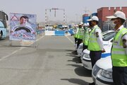 به مناسبت هفتم اردیبهشت روز ملی ایمنی حمل و نقل برگزاری مانور ایمنی و توزیع کلاه ایمنی به موتورسیکلت سواران در سیستان و بلوچستان