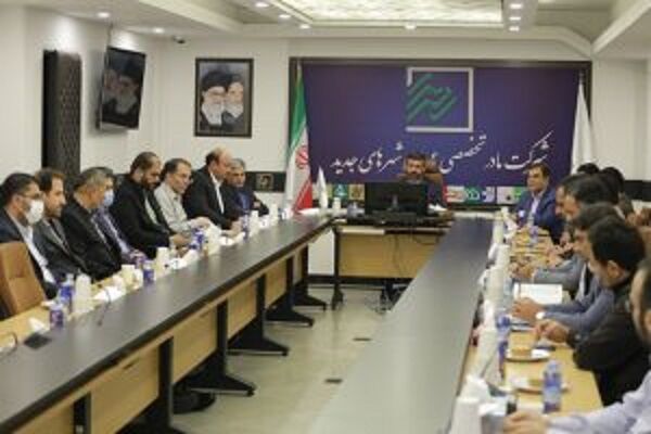 برگزاری مراسم تودیع و معارفه دو عضو هیئت مدیره شرکت عمران شهرهای جدید تفاهم نامه