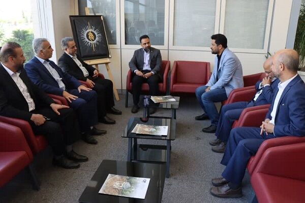 بازدید عضو هیأتمدیره و راهبر معاونت توسعه مدیریت و منابع از فرودگاه شیراز  فرودگاه شیراز