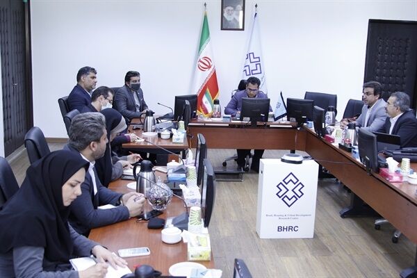 برگزاری نشست مشترک تخصصی مرکز تحقیقات راه ، مسکن و شهرسازی و سازمان عمران و نگهداری حرم رضوی نشست