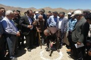 ببینید/سفر یک روزه مدیر کل راه و شهرسازی فارس به شهرستان نی ریز (آغاز عملیات اجرایی محور اصلی مشکان-نی ریز و بازدید از روند اجرایی نهضت ملی مسکن شهرستان نی ریز)