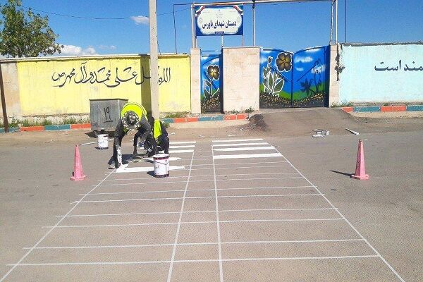 عملیات ایمن سازی فیزیکی محوطه و اطراف مدارس واقع در حاشیه راه قزوین اجرا شد ایمن سازی فیزیکی مدارس حاشیه راه