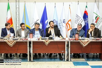 ببینید | نشست بررسی طرح نهضت ملی مسکن با حضور وزیر راه و شهرسازی