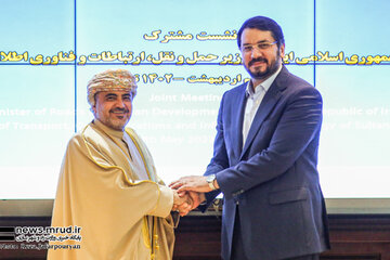 ببینید | وزیر راه و شهرسازی با وزیر حمل و نقل، ارتباطات و فناوری اطلاعات عمان دیدار کرد