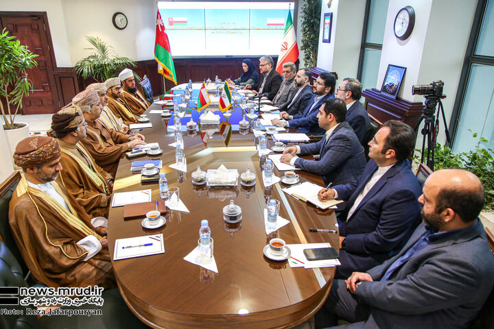 Iran, Oman augment multimodal freight transit through Ashgabat Agreement ببینید | وزیر راه و شهرسازی با وزیر حمل و نقل، ارتباطات و فناوری اطلاعات عمان دیدار کرد