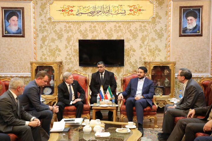 اسناد اجرایی شروع پروژه راه آهن رشت-آستارا بین ایران و روسیه نهایی شد وزیر روسیه بذرپاش