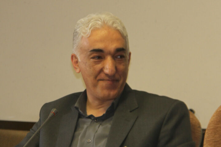 ۲۴ هزار نفر متقاضی طرح نهضت ملی مسکن اردبیل آورده اولیه خود را پرداخت کرده اند / مشکلی از بابت تامین زمین در اردبیل نداریم  محمد زارع حسین زاده معاون مسکن و ساختمان اداره کل راه و شهرسازی اردبیل