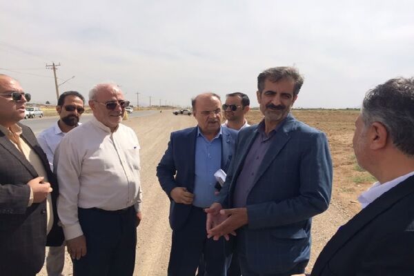بازدید مدیرکل راهداری و حمل و نقل جاده ای استان اصفهان از راههای مواصلاتی شهرستان برخوار بازديد مديركل راهداري و حمل و نقل جاده اي استان اصفهان از راههاي مواصلاتي شهرستان برخوار
