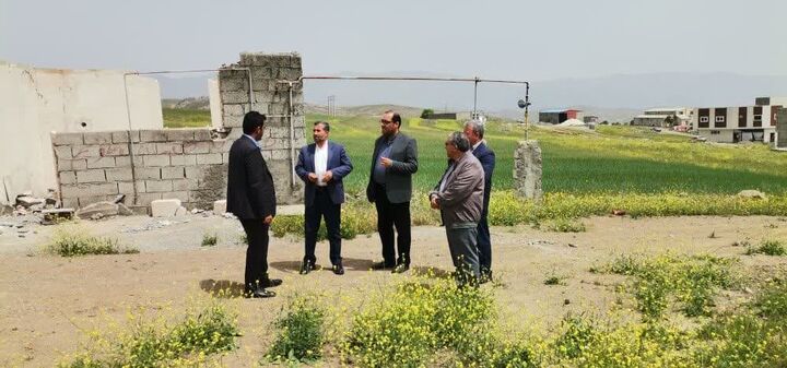 بازدید فرماندار و مسئول راه و شهرسازی هوراند از احداث مجتمع اداری شهرستان هوراند بازدید