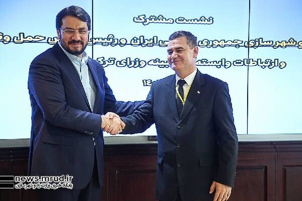 ویدیو| نشست وزیر راه و شهرسازی کشورمان با رئیس آژانس حمل و نقل و ارتباطات وابسته به کابینه وزرای ترکمنستان ایران و ترکمنستان