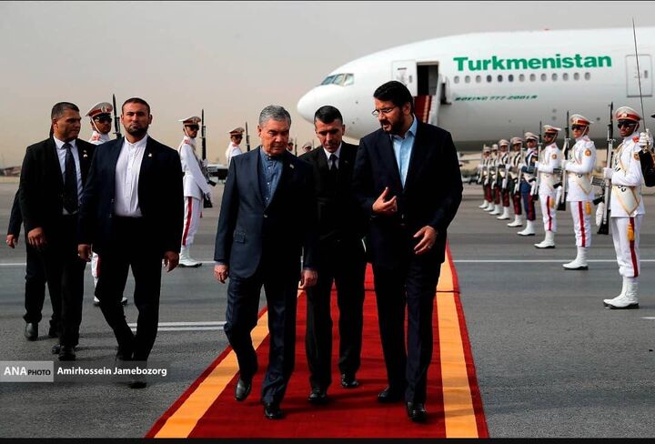 استقبال وزیر راه و شهرسازی از هیأت عالی رتبه ترکمنستان