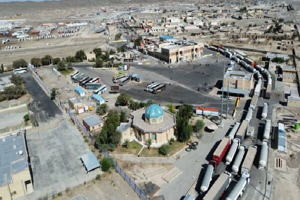 ایجاد مرکز پایش راهداری و حمل و نقل جادهای در پایانه مرزی میرجاوه/آشکار سازی۲۶ نقطه و رفع ۲ نقطه پرحادثه در مسیر تردد زائران  میرجاوه