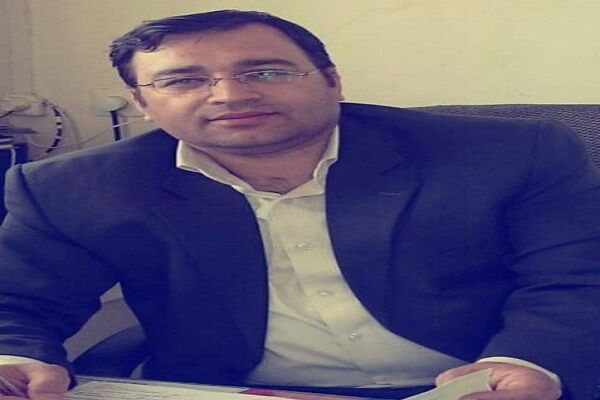 افزایش طول عمر جاده های ملکان با درزگیری آسفالت محورها ملکان