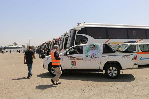بازگشت تمامی ناوگان حمل و نقل مسافری استان مرکزی از حرم امام خمینی(ره) بازگشت از حرم امام راحل