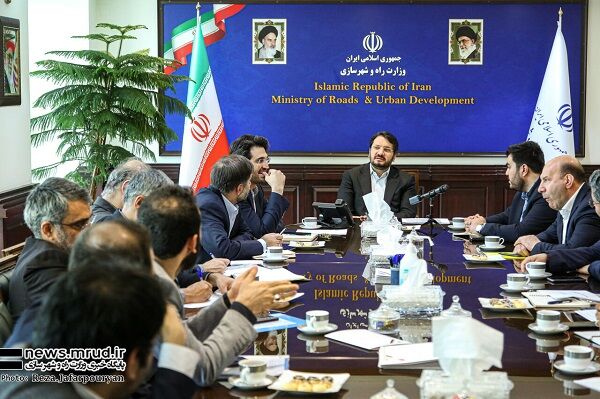 فهرست جدید خانه های خالی در اختیار سازمان امور مالیاتی قرار میگیرد نشست