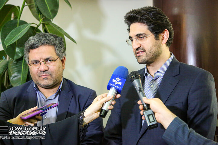 صدور برگه تشخیص مالیاتی برای بیش از ۶۰ هزار واحد مسکونی ببینید | نشست مشترک سازمان امور مالیاتی و وزارت راه و شهرسازی