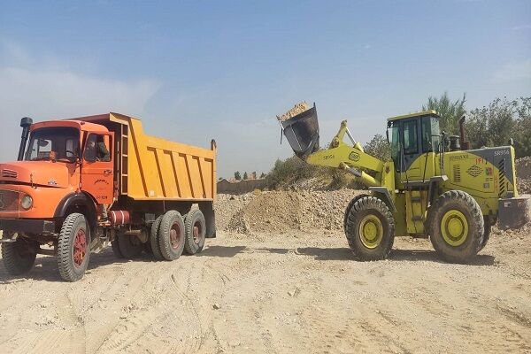 عملیات شانه سازی و اصلاح شیب شیروانی محور برازجان- بوشهر