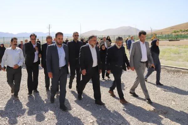 ورزشگاه ۱۵ هزار نفری خرم آباد شهریورماه امسال به بهره برداری می رسد ورزشگاه خرم آباد