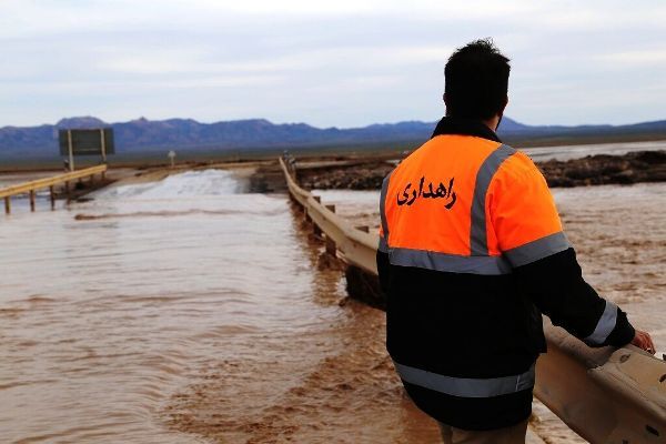 محور اصلی زرند - کوهبنان همچنان مسدود است