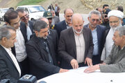 بیبینید / بازدید وزیر کشور از روند اجرای طرح نهضت ملی مسکن پروژه 570 هکتاری شهرک شهید سلیمانی اردبیل ، از محل احداث تونل الماس در جاده خلخال به اسالم و طرح نهضت ملی مسکن شهرستان خلخال