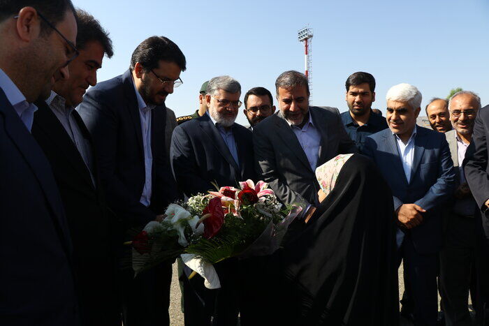 وزیر راه و شهرسازی وارد آذربایجان غربی شد