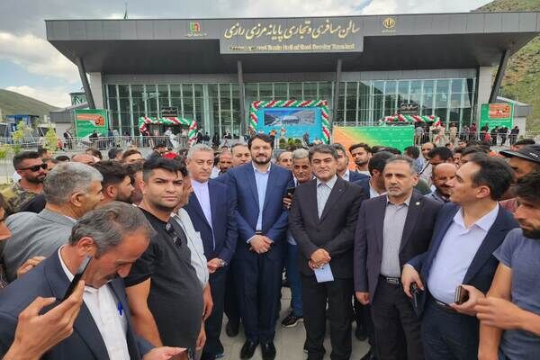 ویدئو| بهره برداری از  سیستم روشنایی باند فرودگاه شهدای خوی با اعتباری بالغ بر ۲۵۰ میلیارد ریال  وزیر آذربایجان غربی